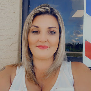 Meet your Posher, Vanessa